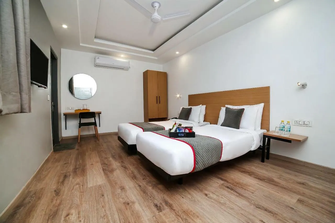 ***  Hotel Oyo Townhouse 055 Sohna Road Uppal Southend 1 Gurgaon Indien